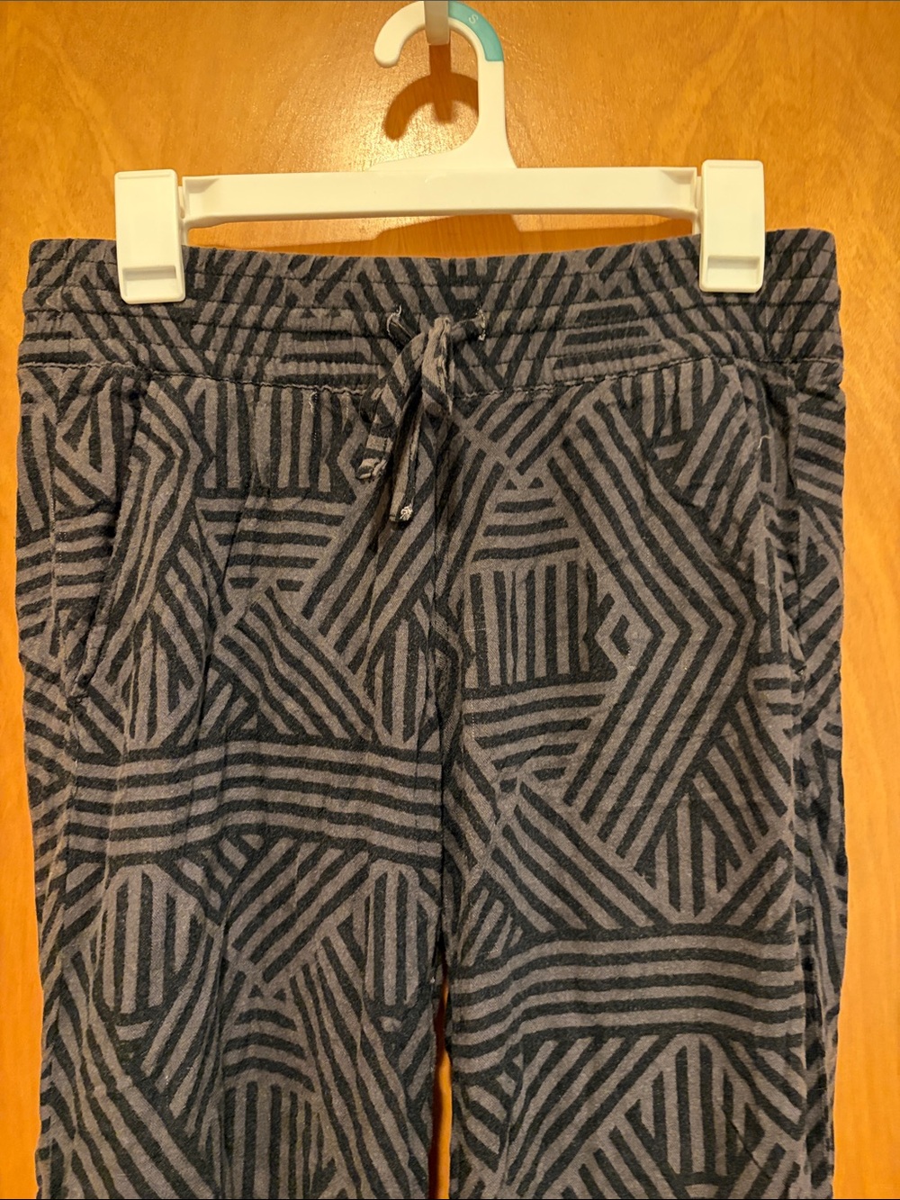 Hurley Black & Charcoal Geometric Wide Leg Pants - Picture 2 of 7